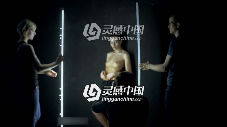 摄影师Andreas H. Bitesnich私房人像单灯人体布光及摆姿视频教程  灵感中国网 www.lingganchina.com
