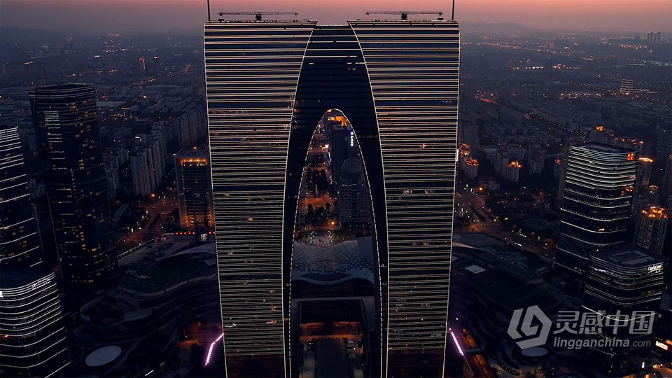 实拍视频素材-苏州东方之门建筑夜景延时航拍视频素材  灵感中国网 www.lingganchina.com
