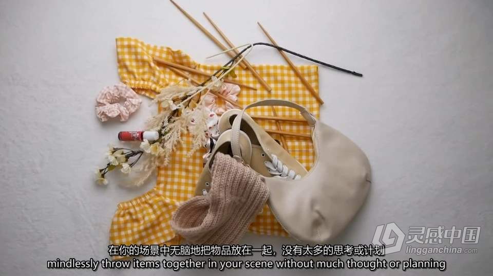 静物产品摄影-衣服服装静物产品平铺布光构图技巧 中英字幕  灵感中国网 www.lingganchina.com