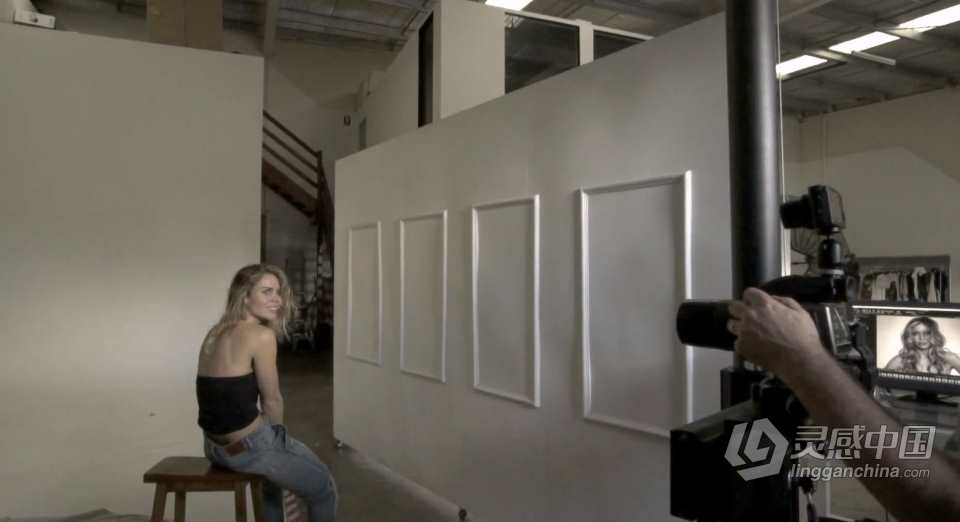 摄影师 Peter Coulson 棚拍美女模特Bonnee摆姿势教程 中英字幕  灵感中国网 www.lingganchina.com