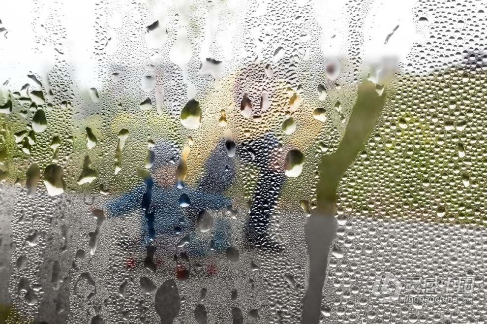 照片一键生成朦胧雾气水珠湿玻璃效果PS动作 Foggy, Rainy Window Photoshop Action  灵感中国网 www.lingganchina.com