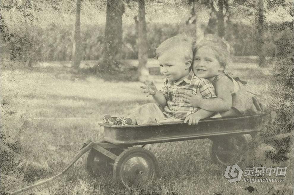 44张精美绝伦的老式旧照片复古纸张效果图片叠加+PS动作 Vintage Old Photo Effect  灵感中国网 www.lingganchina.com