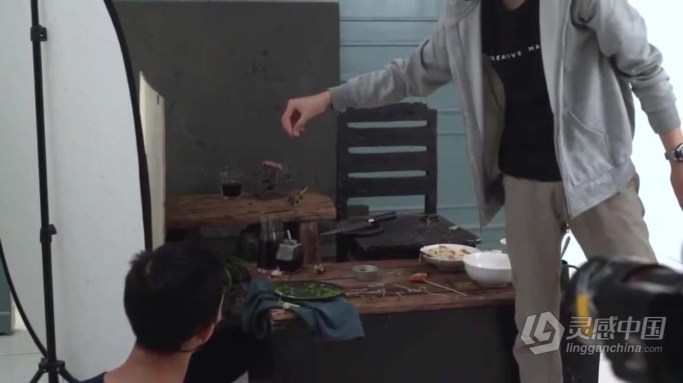 摄影师 Berry Phann 拍摄动态悬浮美食摄影的最佳教程 中英字幕  灵感中国网 www.lingganchina.com