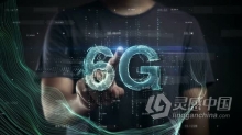 男子触摸屏6G符号3D效果智能互联网下一代全球高科技视频素材 Man Touch Screen Revealing 6G 3D Next Generation
