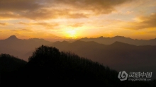 实拍视频素材-大山朝霞曙光日出壮丽户外风景实拍视频素材